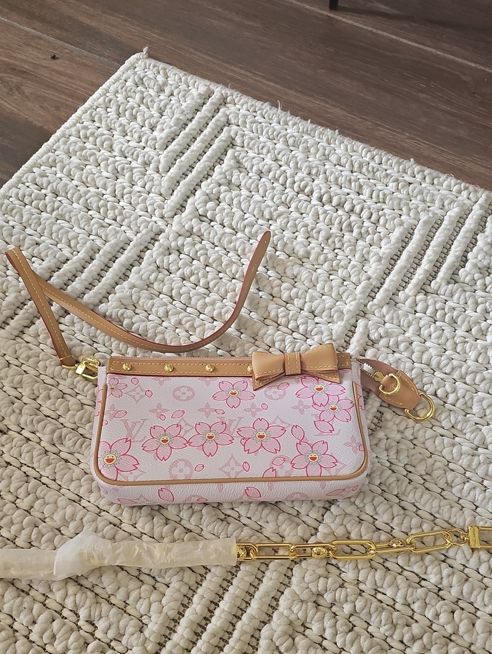 SUPER CUTE X TAKASHI MURAKAMI CHERRY BLOSSOM POCHETTE ACCESSOIRES BAG - Picture 7 of 7